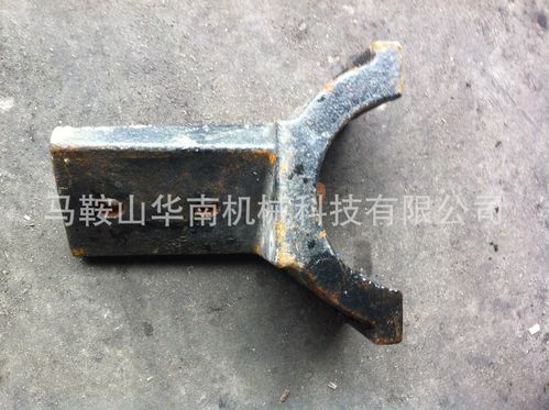 瀝青混凝土拌和設(shè)備關(guān)鍵配件與配套機型廠家全解析——攪拌臂、攪拌葉片、襯板及筑路設(shè)備選型指南